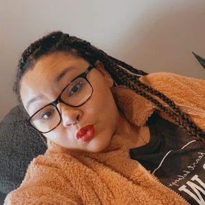 Meet your Posher, Bri